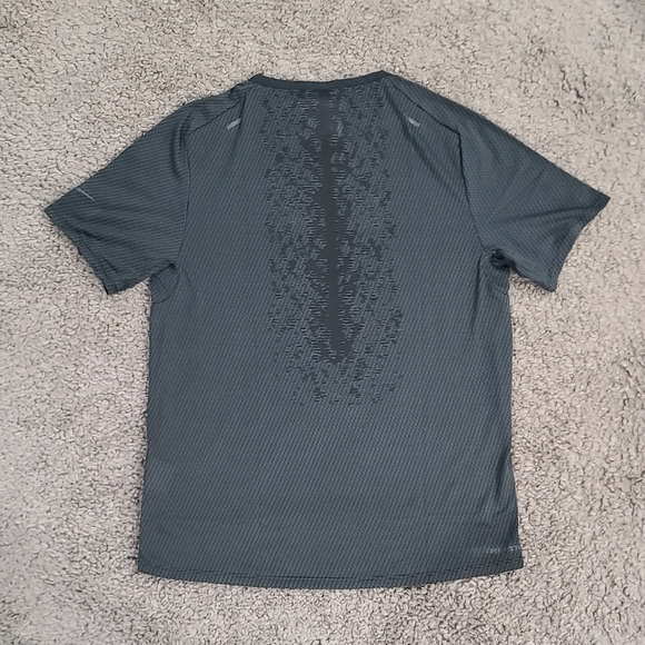 NWT Nike Dri-FIT ADV Run Division Techknit Short-Sleeve Running Top - Picture 5 of 12